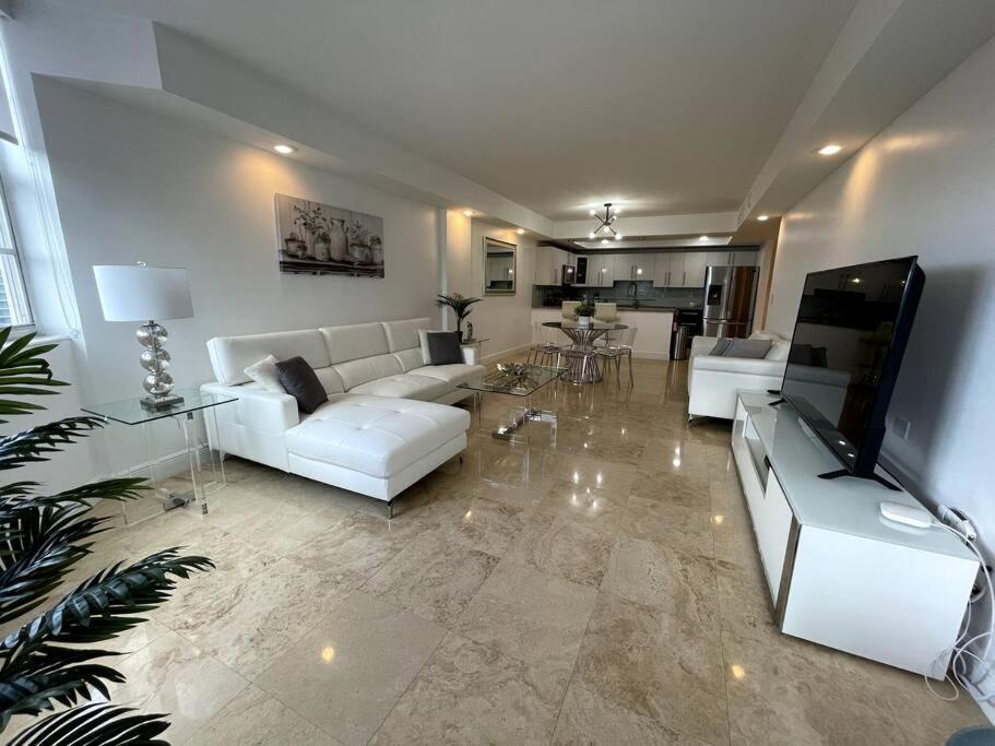 Apartamento Breathtaking Ocean View! 15Th Floor Miami Beach Exterior foto